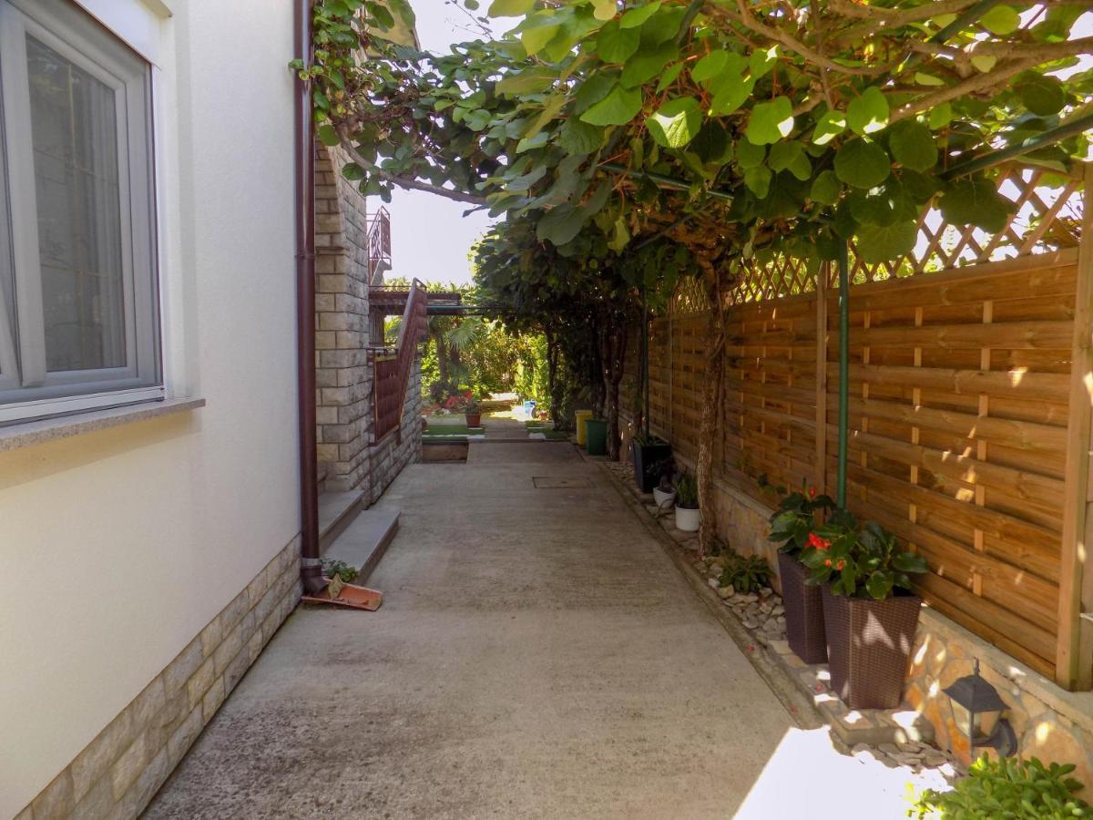Oriella Apartmans&Room Novigrad Istria Esterno foto