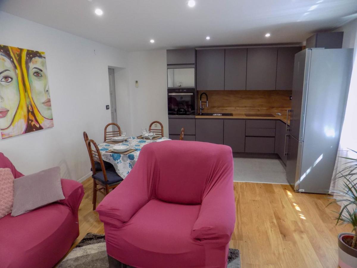 Oriella Apartmans&Room Novigrad Istria Esterno foto