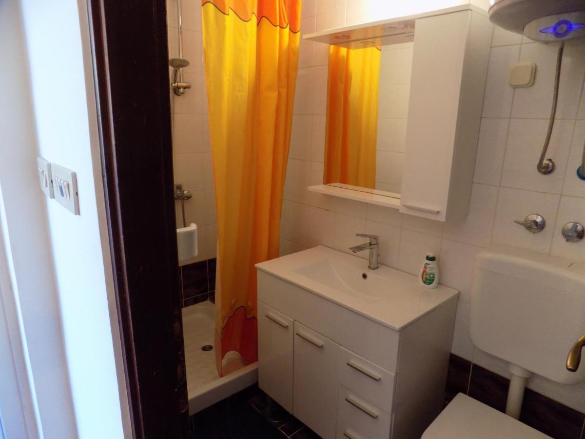 Oriella Apartmans&Room Novigrad Istria Esterno foto